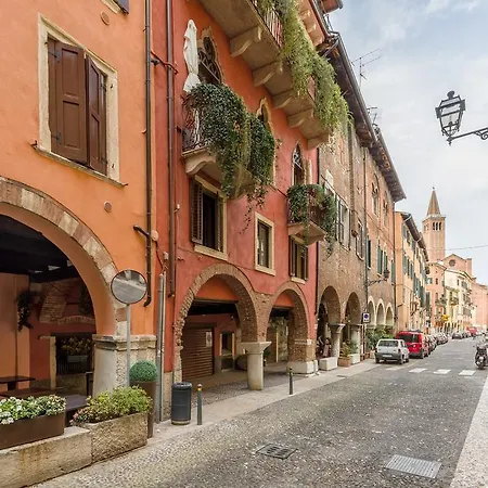 Vecchia Verona Rooms & Apartments-2
