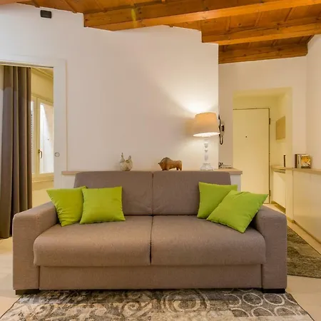 Vecchia Verona Rooms & Apartments-3